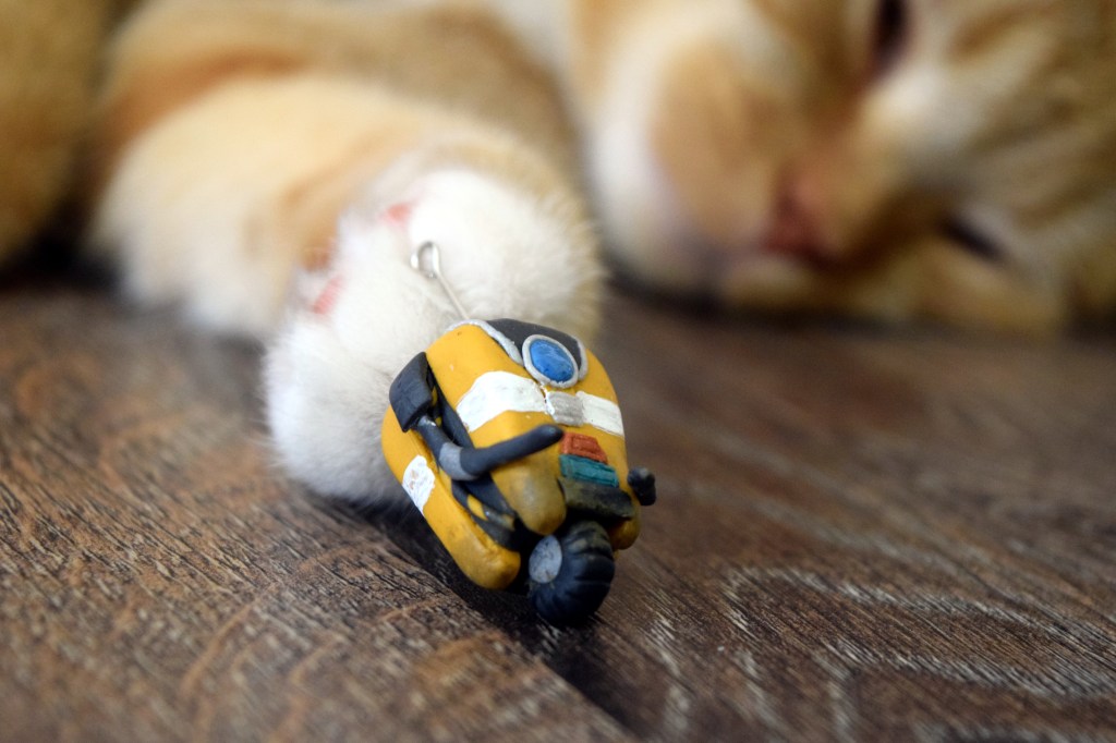 Polymer clay Claptrap from Borderlands figurine // PIKUBYTES