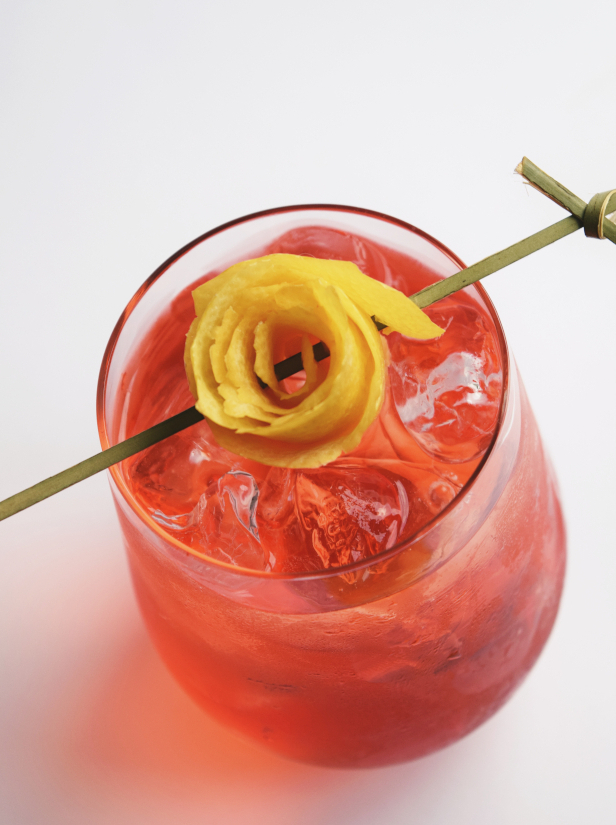 PIKUBYTES // Video Game Cocktails Animal Crossing New Horizons Isabelle's Whisky