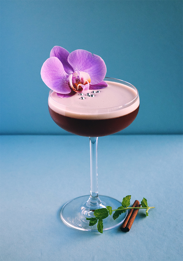 PIKUBYTES // Video Game Cocktails Horizon Zero Dawn All-Mother's Embrace