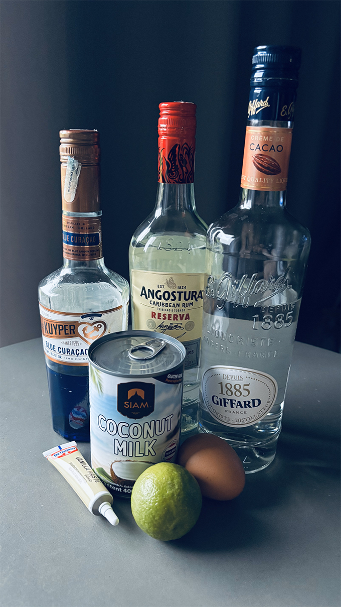 PIKUBYTES // Video Game Cocktails // Astro Bot // Astro's Delight